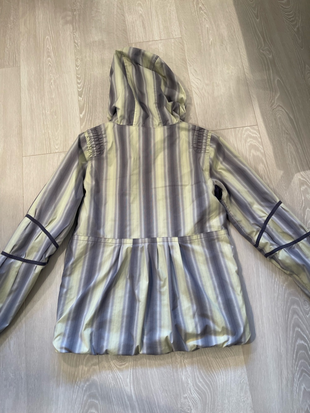 Lululemon Run Reflection Track & Field Jacket  Green Gray Stripes size 10 - Picture 13 of 15
